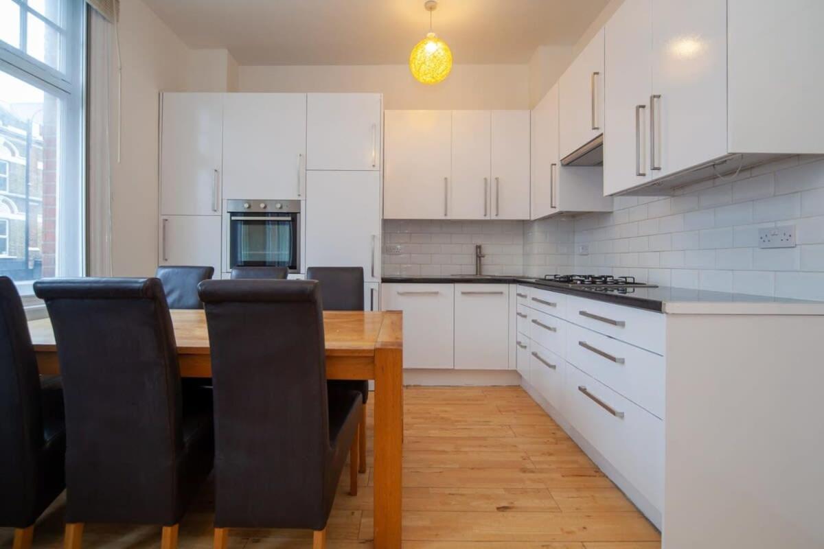 Lovely 2 Bedroom Apartment In Tooting London Exterior photo